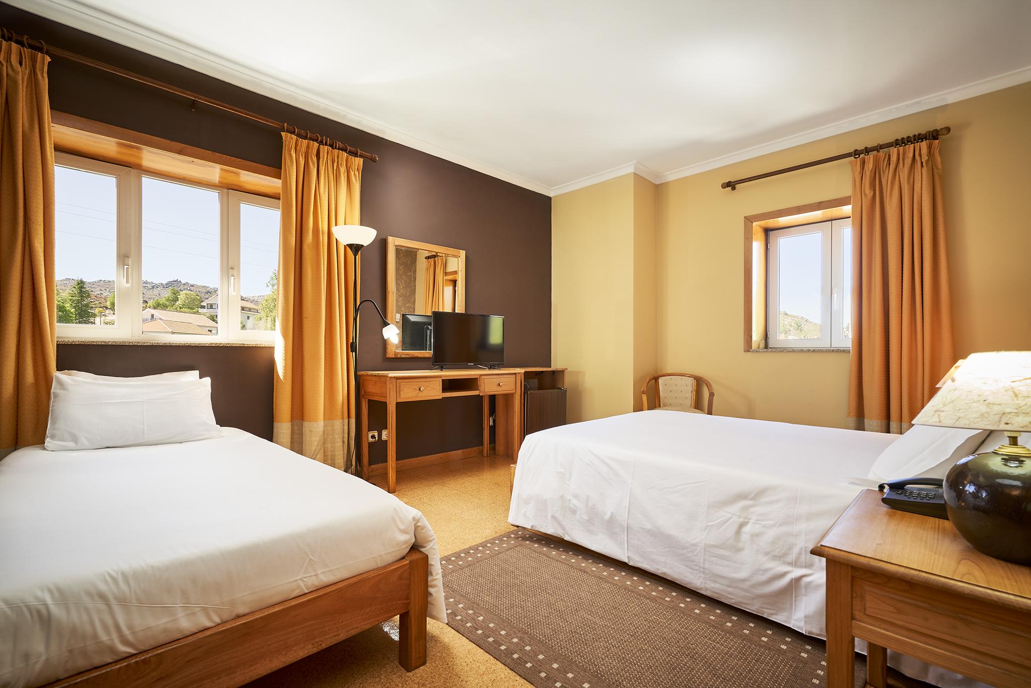 Hotel Castrum Villae By Walk Hotels Castro Laboreiro Exterior photo